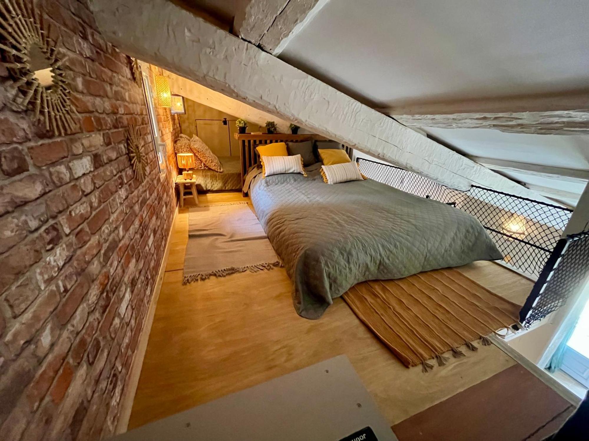 La Maison D'Eddy Et Caro Aux Portes Du Verdon Trigance Exteriör bild